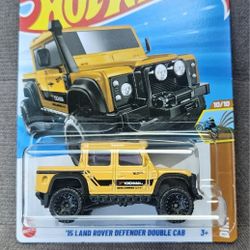 Hw '15 Land Rover Defender Double Cab.