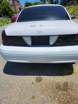 2010 Ford Crown Victoria