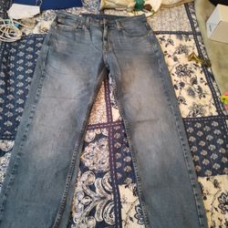 Men's Levi 505 32 X 30 - used