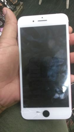 Broken iPhone 7 128GB