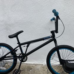 Framed XL. Impact. Bmx. Bike. 20 Inch Tires 