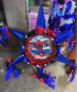 Spiderman 3D star pinata