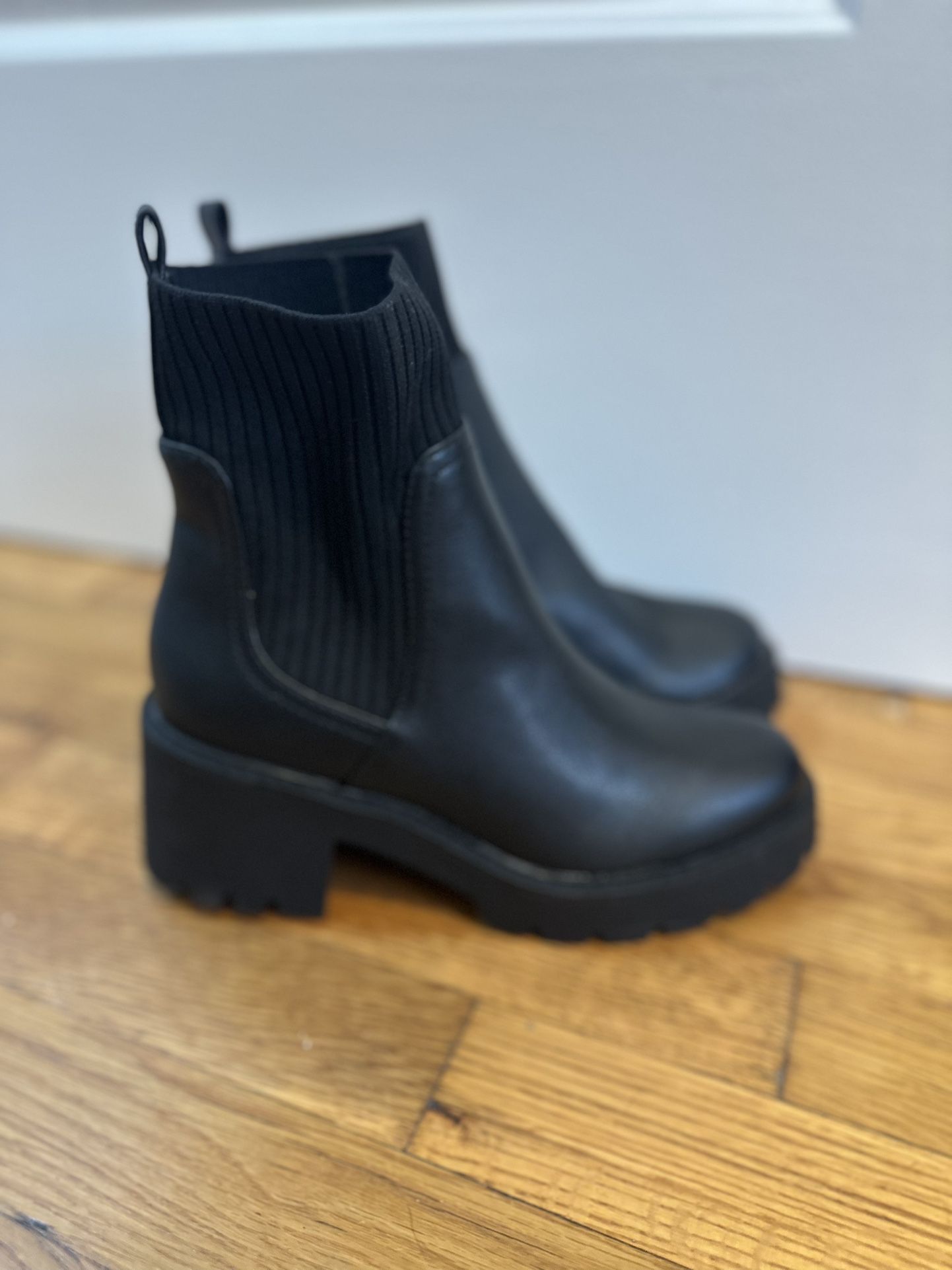 Dolce Vida Women’s Boots Size 6