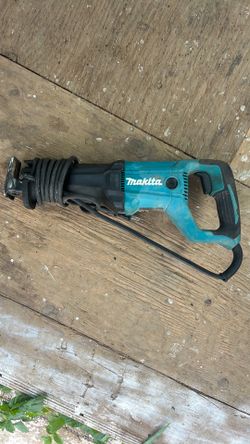 Makita Sawzall / Reciprocating Saw JR3051T