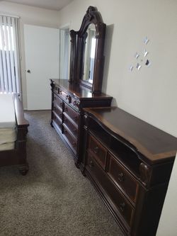 Set de cama Queen. Madera sólida