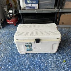 Igloo 70 Quart Cooler