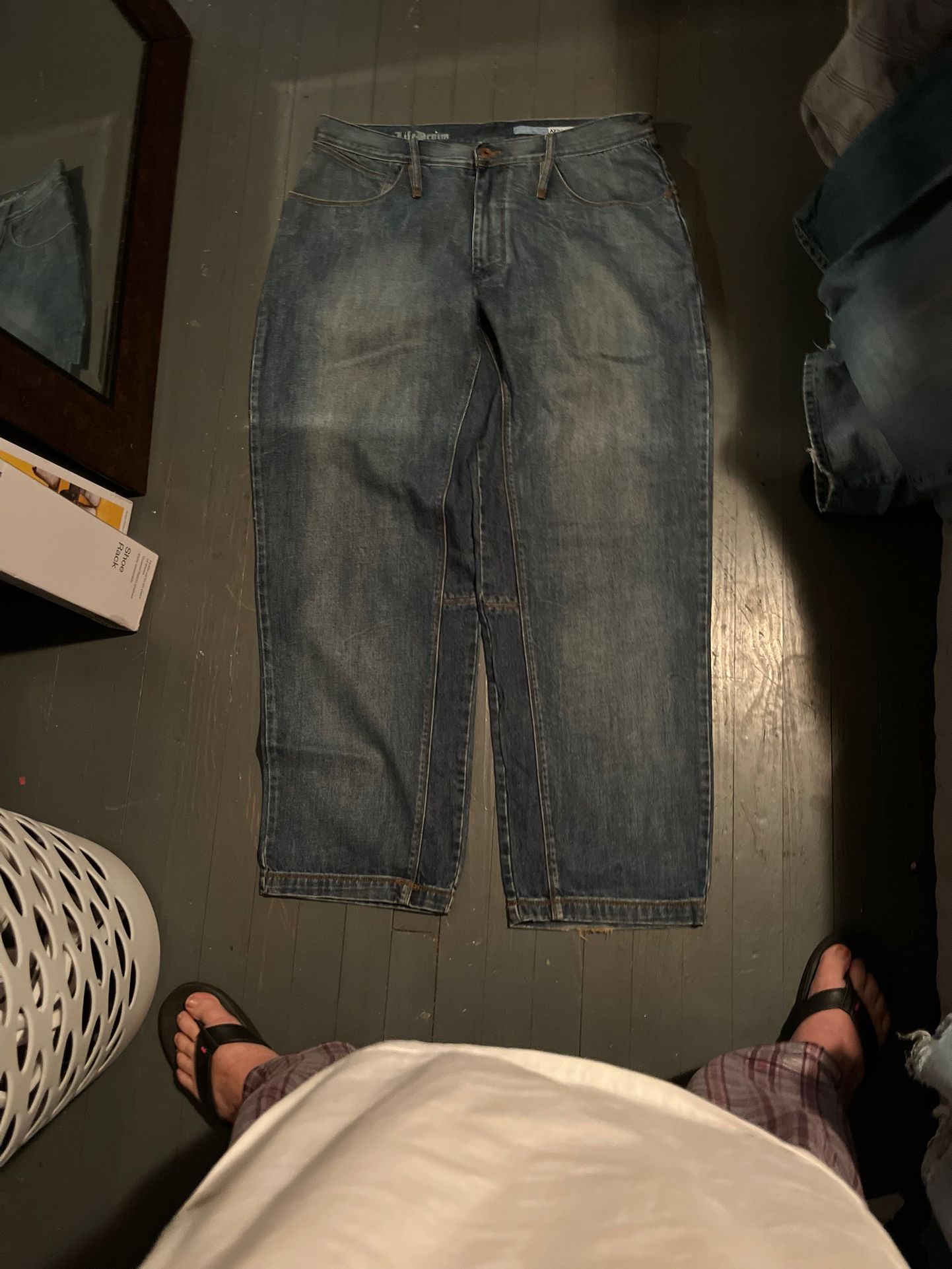 Mens Size 40 Azzure jeans