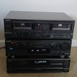 Technics Av Control Stereo Reciever Amp AMPLIFIER And Cassette Tape Deck Player And 5 Disc CD Changer Player 270 Watts