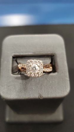 14KT HALO SET DIAMOND💍 RING