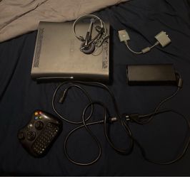 Xbox 360 Console Bundle with Accessories