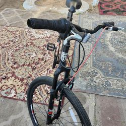 MOUNTAIN BIKE 27INCH  MONGOOSE  NEW  TIRES AND TUBES WORK PERFECT EVERYTHING IS GOOD 