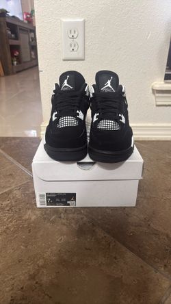 Jordan 4 White Thunder 7Y