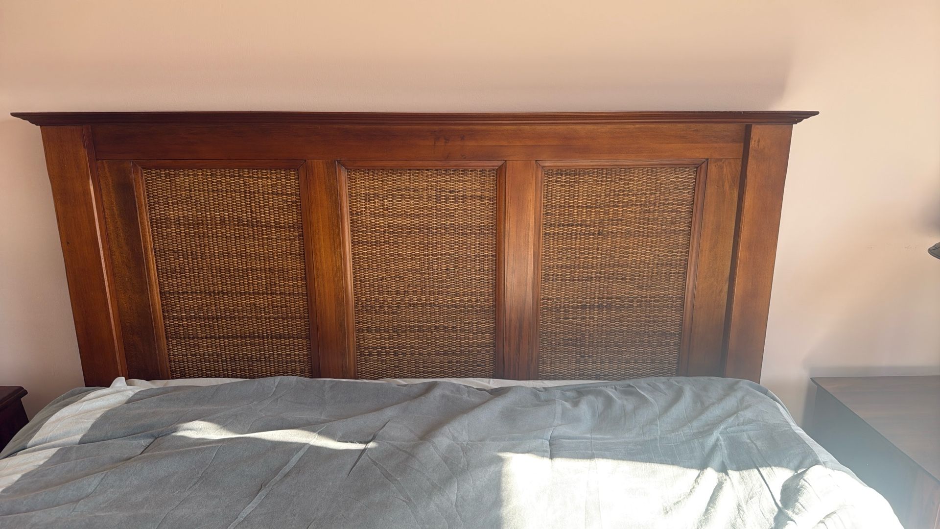 Queen Size Bedroom Set