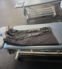Therabody RecoveryAir Jetboots - portable compression boots