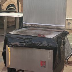 Wolf Stove With Woke Burner