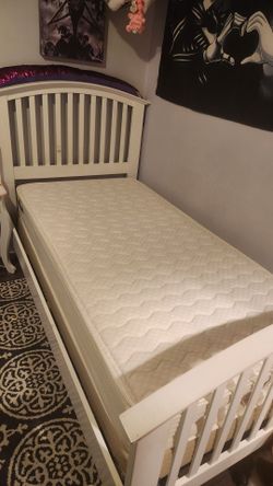 Twin size bed