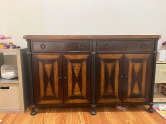 High quality TV stand/Media Console