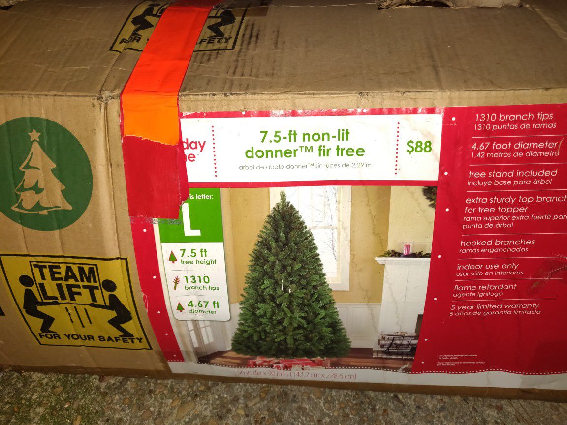 7.5" Christmas Tree