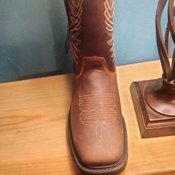 Brand new work boots steel toe & not steel toe/ Nueva botas de trabajo sin casquillo y con casquillo