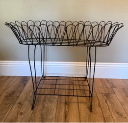 Vintage Black Wire Metal Plant Stand