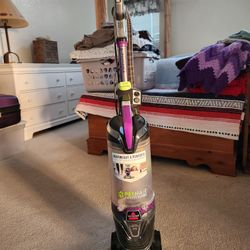 Bissell Vacuum Cleaner