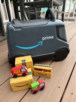 Amazon delivery ride on truck