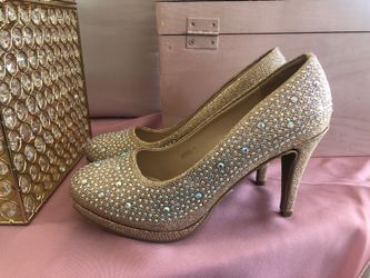Shiny Champagne colored heels- size 10