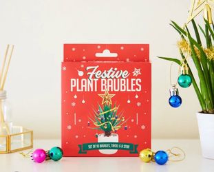 Gift Republic Festive Plant Christmas Ornaments 10Baubles, Tinsel & Star Set