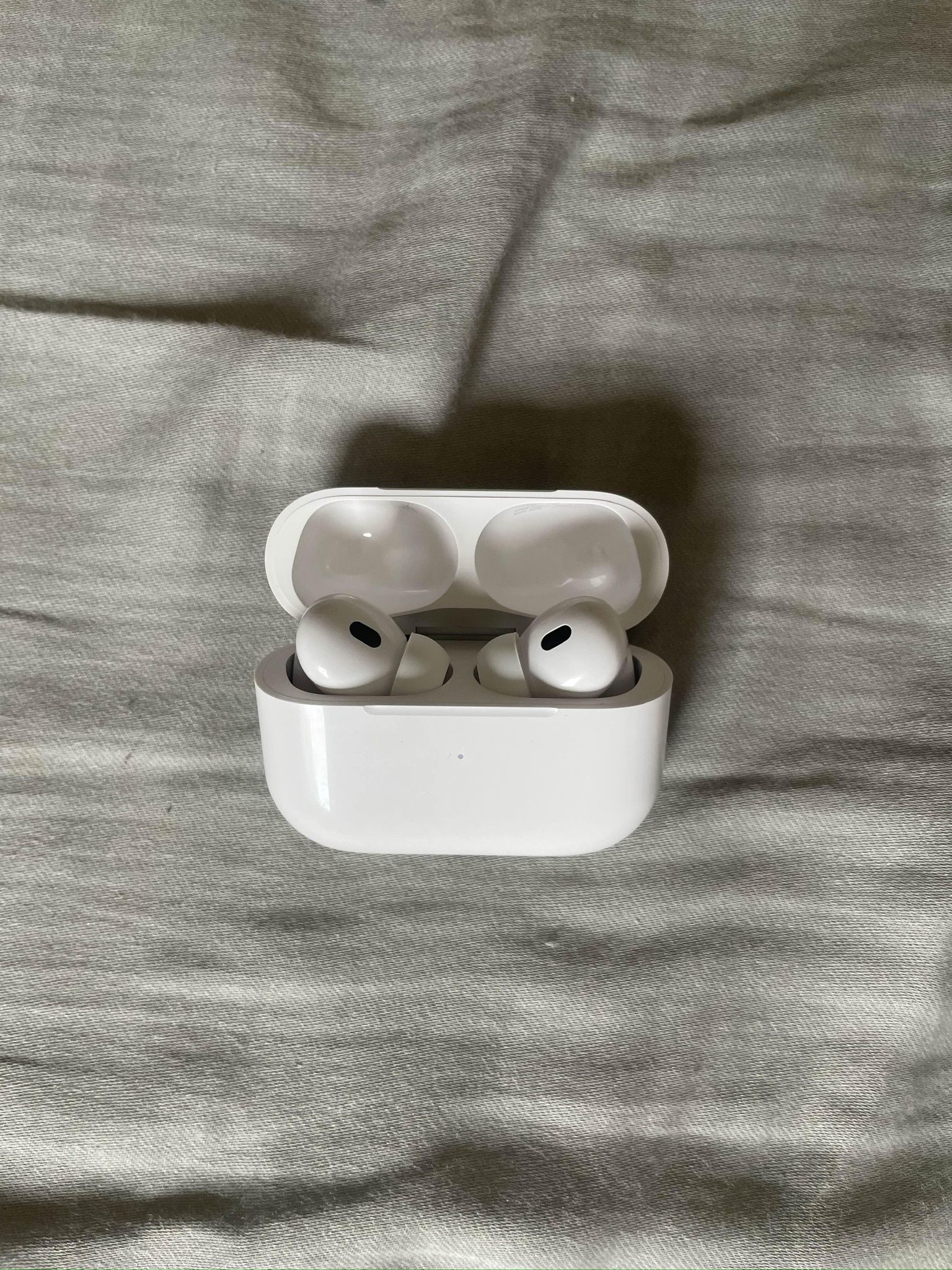 AirPods Pro 2  ANC ( USB-C) 