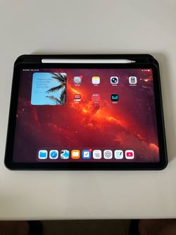 Apple iPad Air 5th Gen (M1, 64GB) & Apple Pencil 2 & Boxes