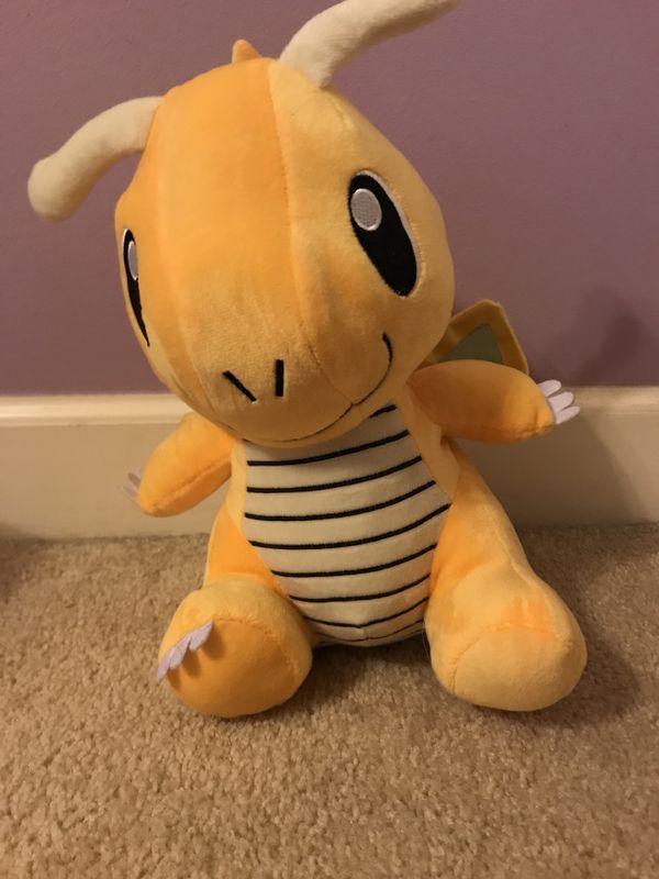 sitting cuties dragonite
