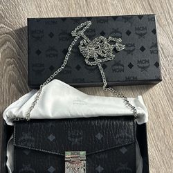 NEW MCM Wallet With Chain Crossbody Strap