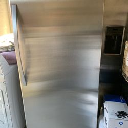 Whirlpool stainless steel Freezer 18 cu.ft
