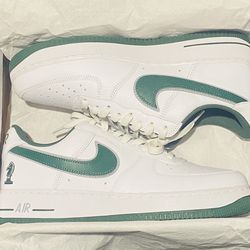 Nike Air Force 1 LeBron size 10