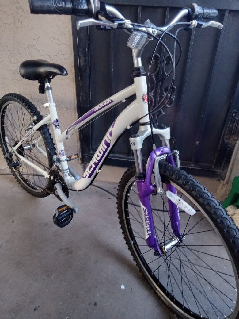 Nice Bike SCHWINN RANGER TIRES Size 26 FRAME SIZE MEDIUM