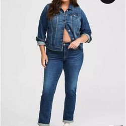Torrid perfect boyfriend vintage stretch jeans