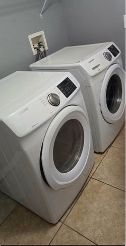 Samsung Front-Load Washer and Dryer Set