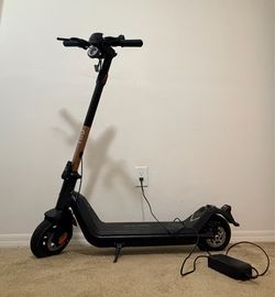 NIU KQi3 Pro Electric Scooter