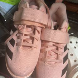 Zapatos Adidas Size 7 Limpios $10