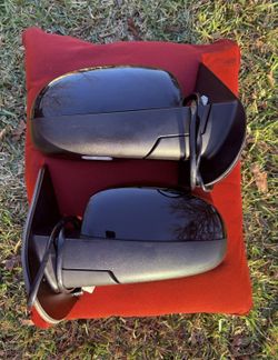 07-13 Chevy OEM Facotry Black Turn Signal Mirrors Fits Chevy Silverado GMC SierraChevyTahoeGMCYukon