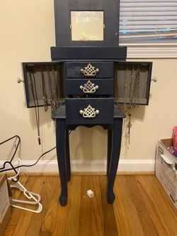 Jewlery Stand