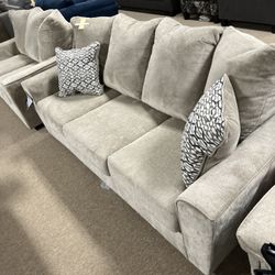 Stylish Cozy Couch! 