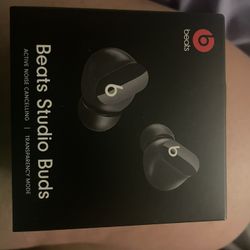 Beats Studio Buds