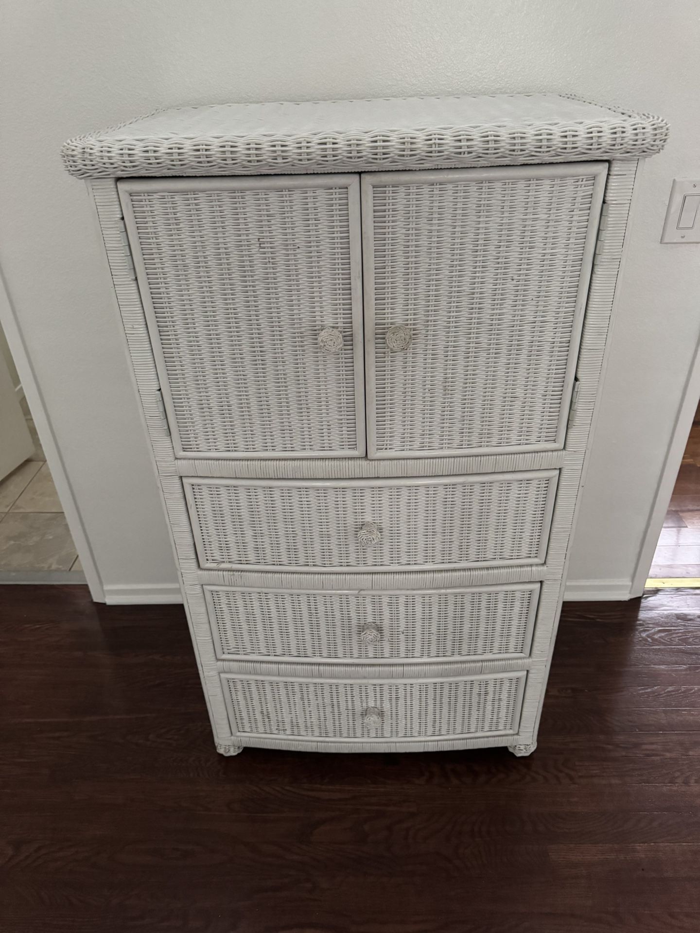 White Dresser Set