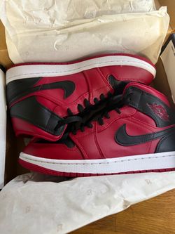 Air Jordan 1 Mid Red Black Sneakers size 8