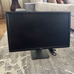Dell 24” monitor VGA and DVI-D Connectivity Only