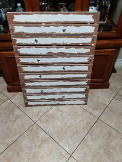 Rustic wooden photo palet with clips