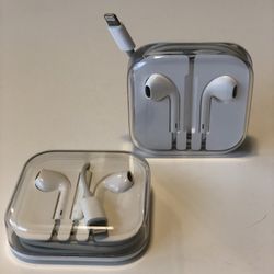 Apple EarPods Original headphones w inline control for iPhone and iPad