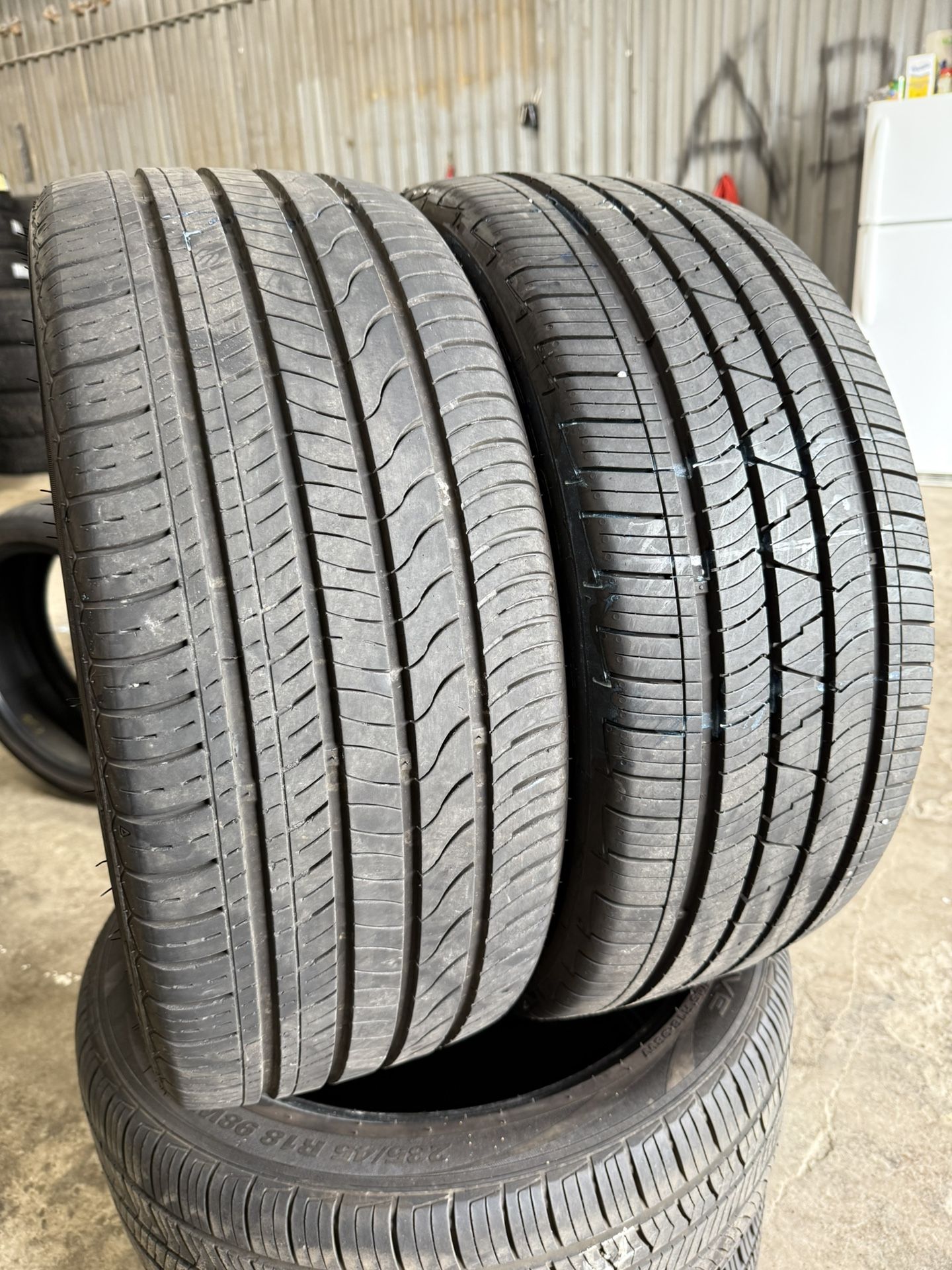 2 Used 235/40/19 Vantage Xu1 Tires