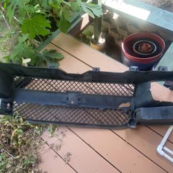 2005 Chevy Express Front Grill